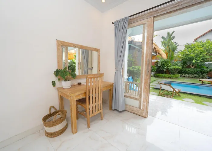 Stylish Tropical Barroso Shortcut *